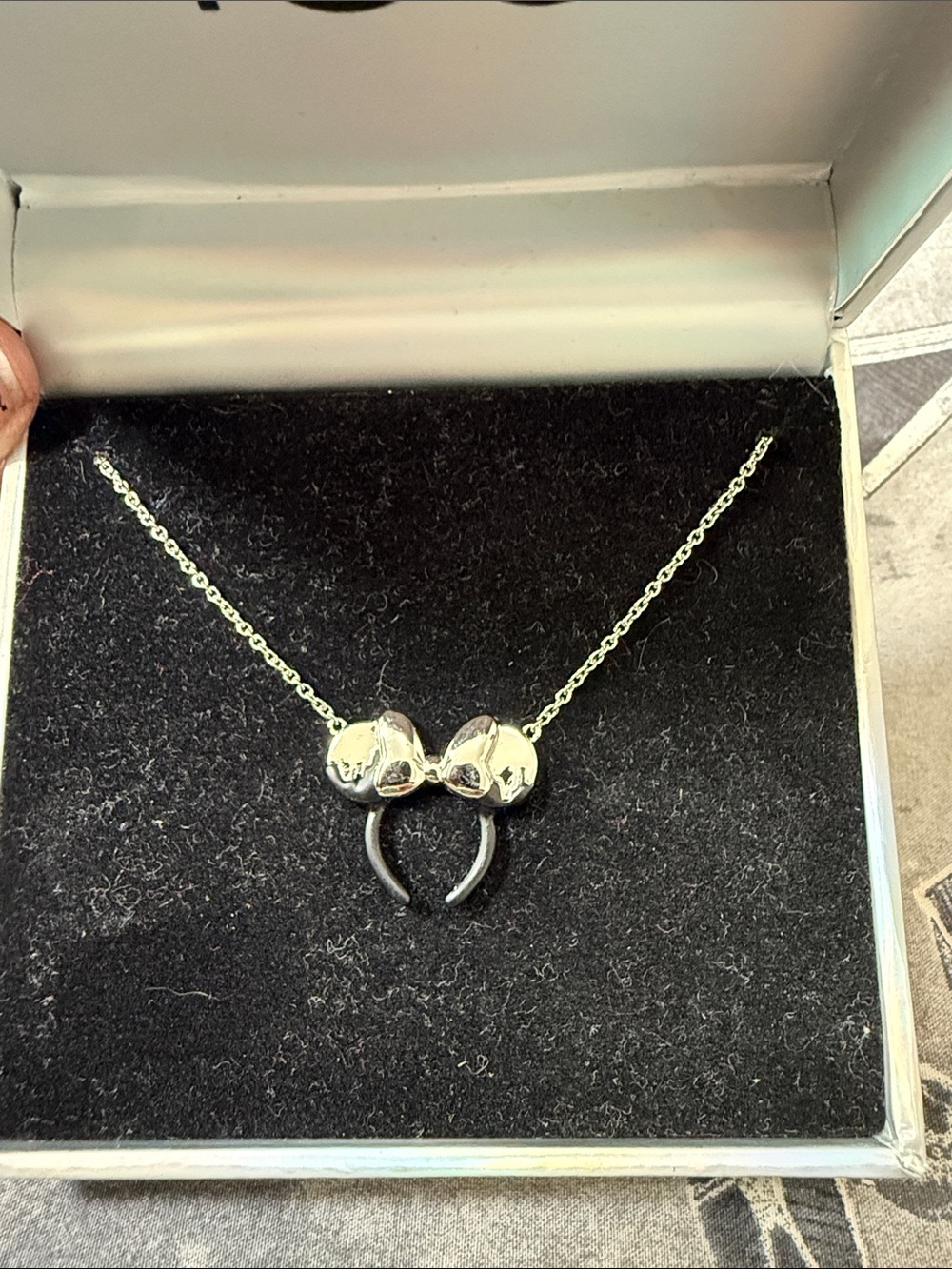 DISNEY 100 PLATINUM 925 STERLING SILVER MINNIE MOUSE EARS HEADBAND NECKLACE - Picture 2 of 8